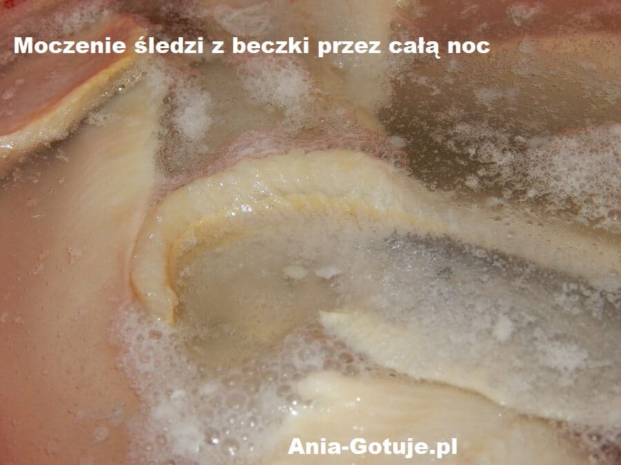 Moczenie śledzi