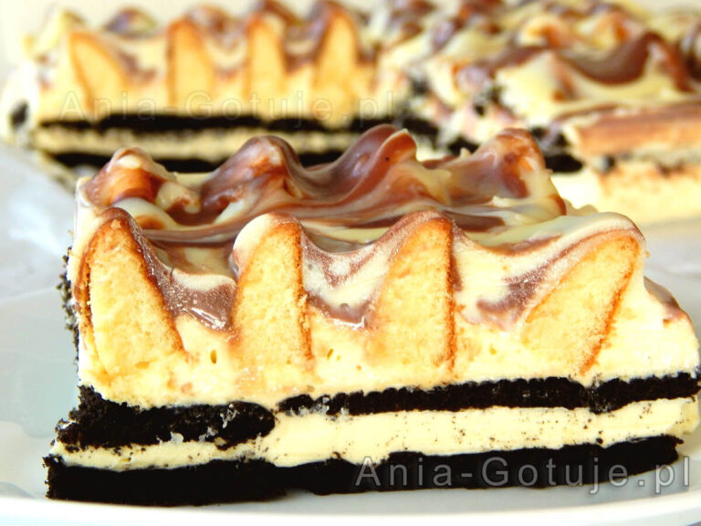 ciasto góra lodowa bez pieczenia na kakaowych herbatnikach