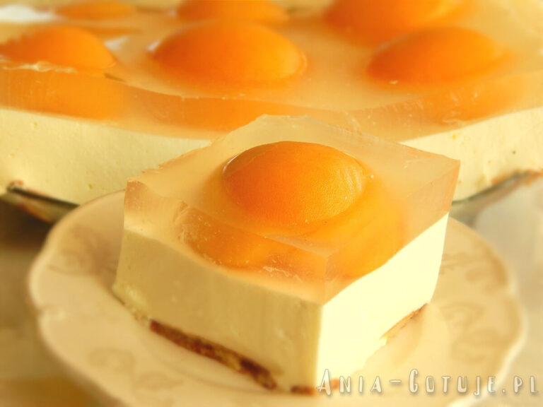 wielkanocne ciasto jajko sadzone