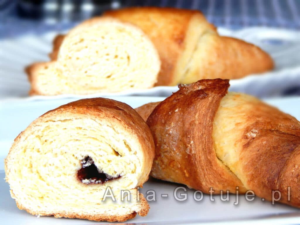 mięciutki rogaliki drożdżowe