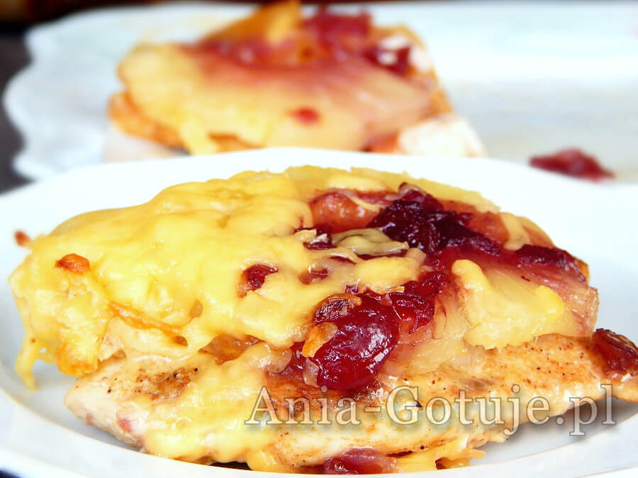 Kotlety z kurczaka po hawajsku z ananasem i żurawiną