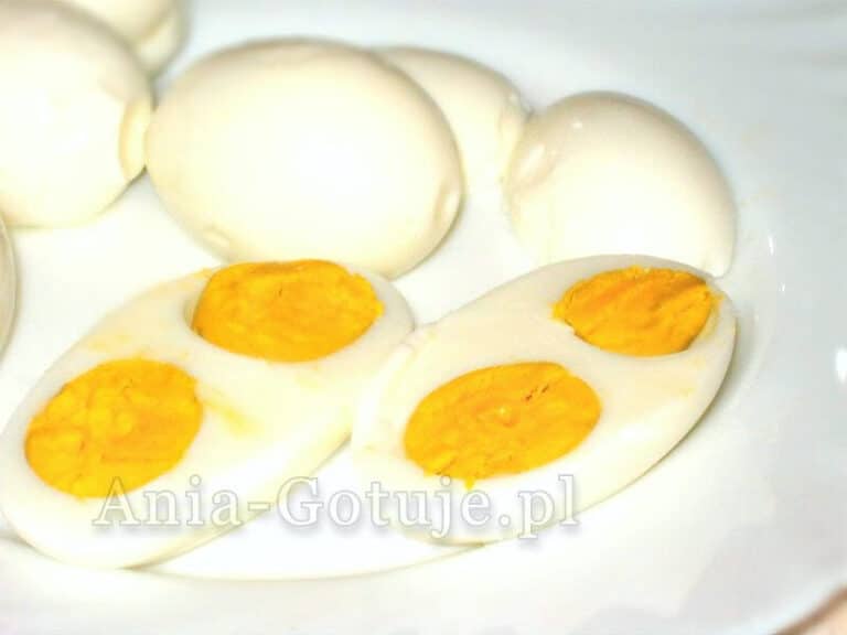 jajka ugotowane na twardo