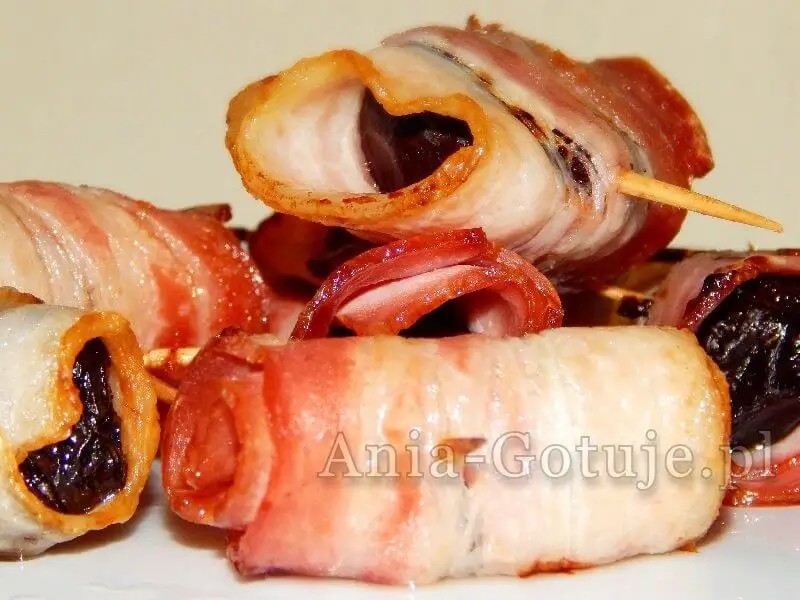 śliwki w boczku pieczone w piekarniku