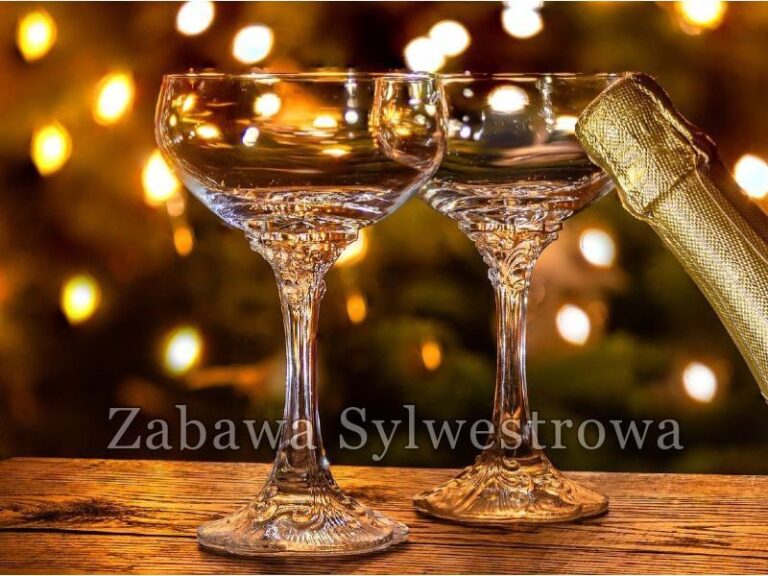 szampan i kieliszki na Sylwestra