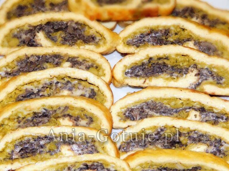 rolada serowa z pieczarkami