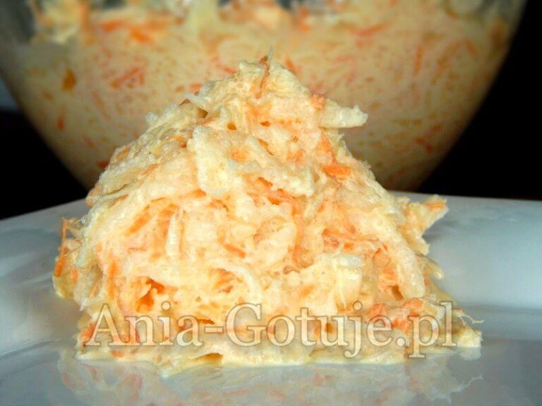 surówka z białej rzodkiewki i marchewki