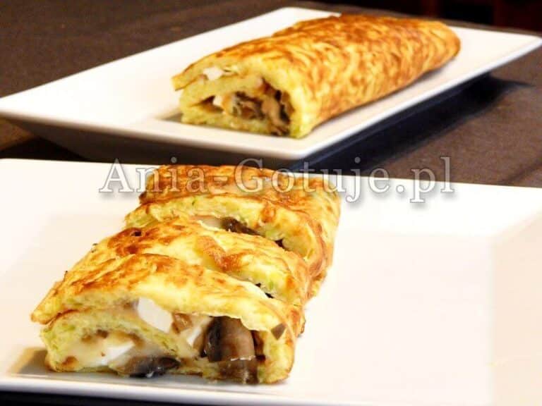 rolada z cukinii z pieczarkami