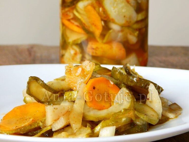 ogórki w zalewie gyros