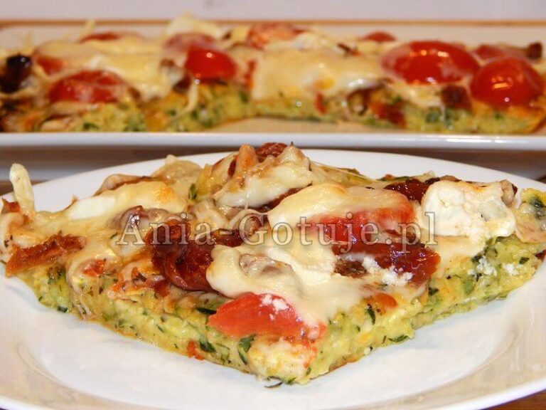pizza na spodzie z cukinii