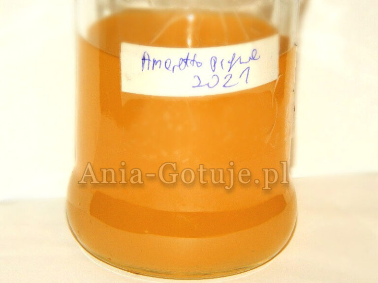 nalewka z pestek pigwy