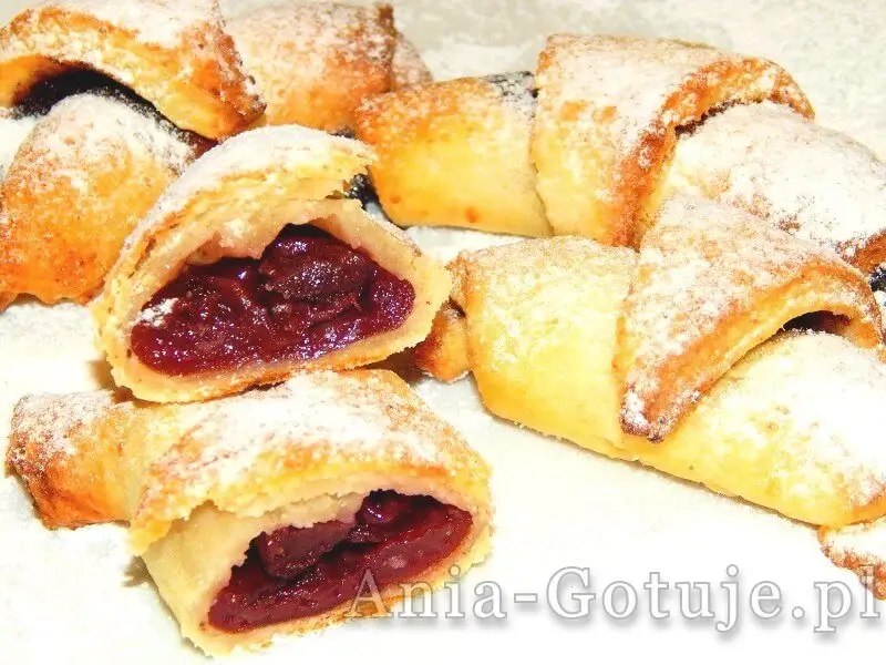 Kruche rogaliki z marmoladą