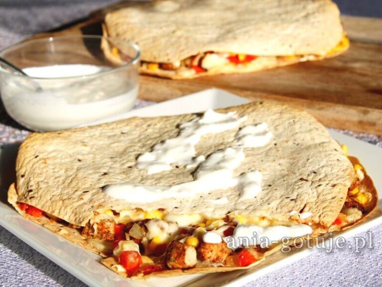 quesadilla z kurczakiem i serem