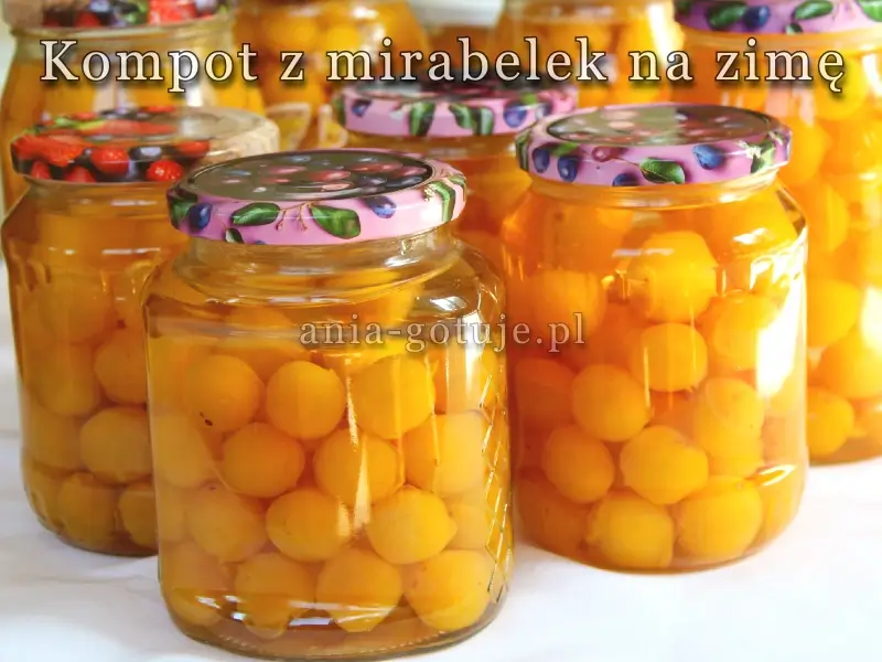 kompot z mirabelek w słoikach na zimę