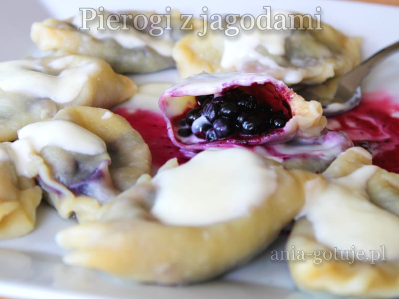 Pierogi z jagodami - przepis babci - Ania gotuje